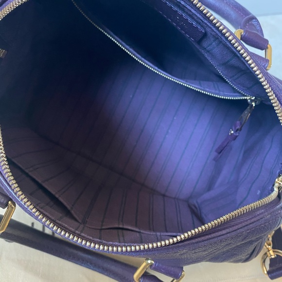 SOLD **AUTHENTIC LOUIS VUITTON HANDBAG** - Picture 11 of 16